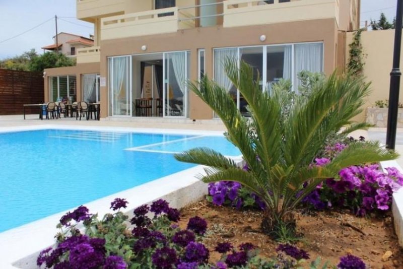 Stalos Kreta, Stalos: Hotel mit Pool und Panoramablick aufs Meer zu verkaufen Gewerbe kaufen